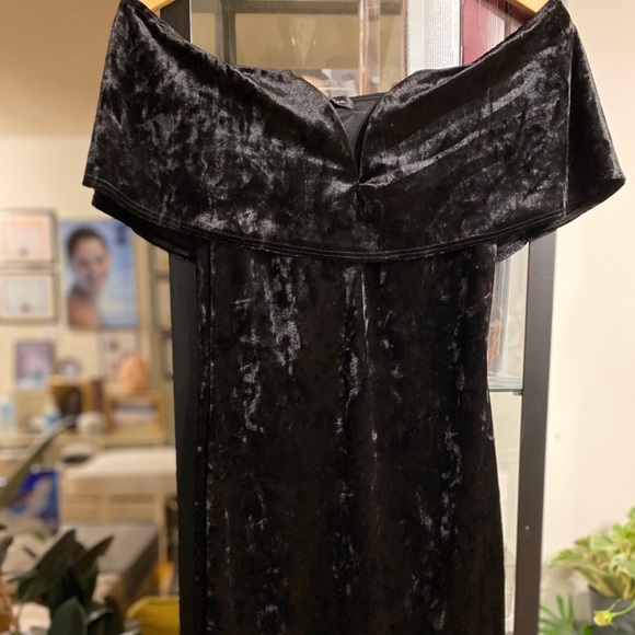 Velvet Off Shoulder Black Dress - Picture 1 of 5